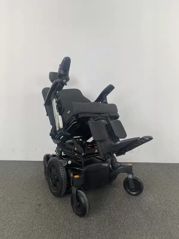 Quickie Q500 M with Powered Lift & Tilt (2021) - Image 4