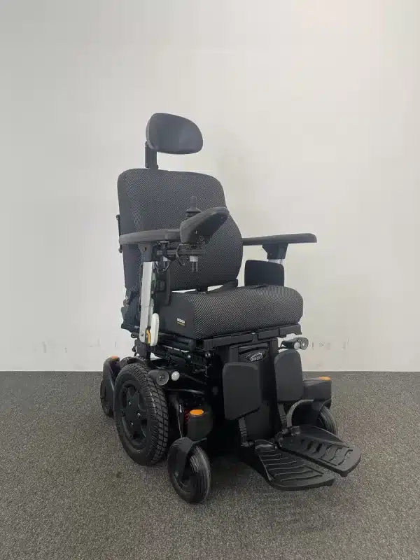 Quickie Q500 M with Powered Lift & Tilt (2021) - Image 2