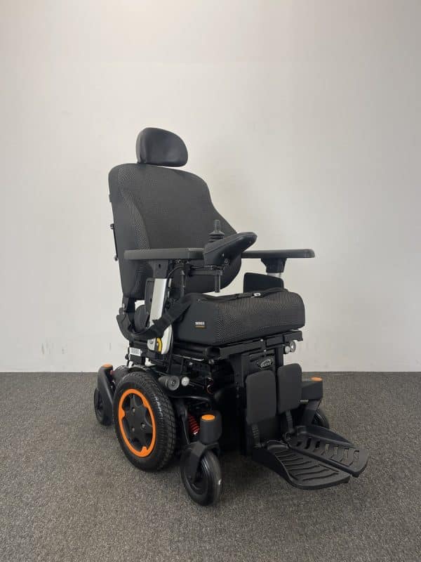 Quickie Q500 M with Powered Lift & Tilt (2022) - Image 3