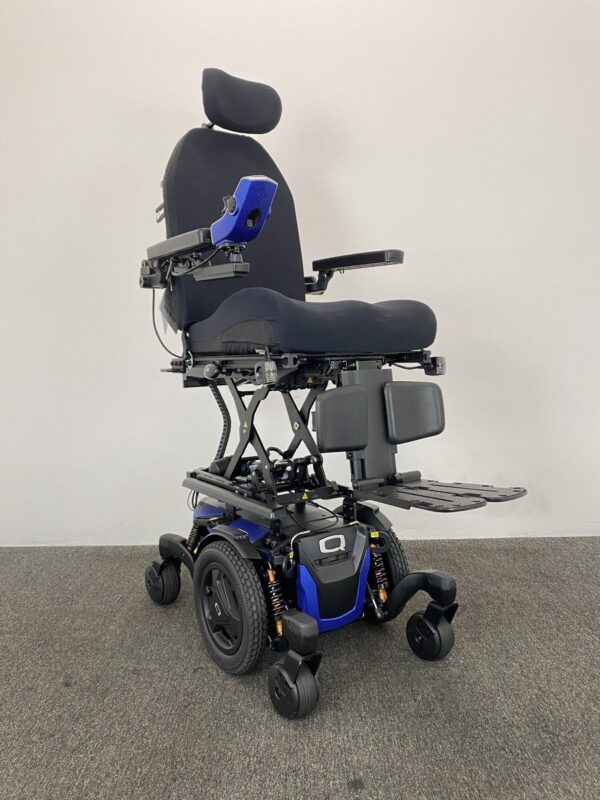 Quantum Edge 3 Stretto with Powered Lift & Tilt (2021) - Image 2