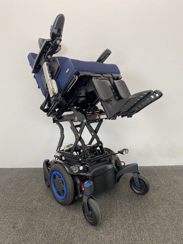 Quickie Q500 M with Power Lift & Tilt (2021) - Image 4