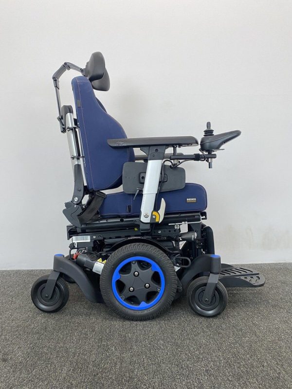 Quickie Q500 M with Power Lift & Tilt (2021) - Image 11