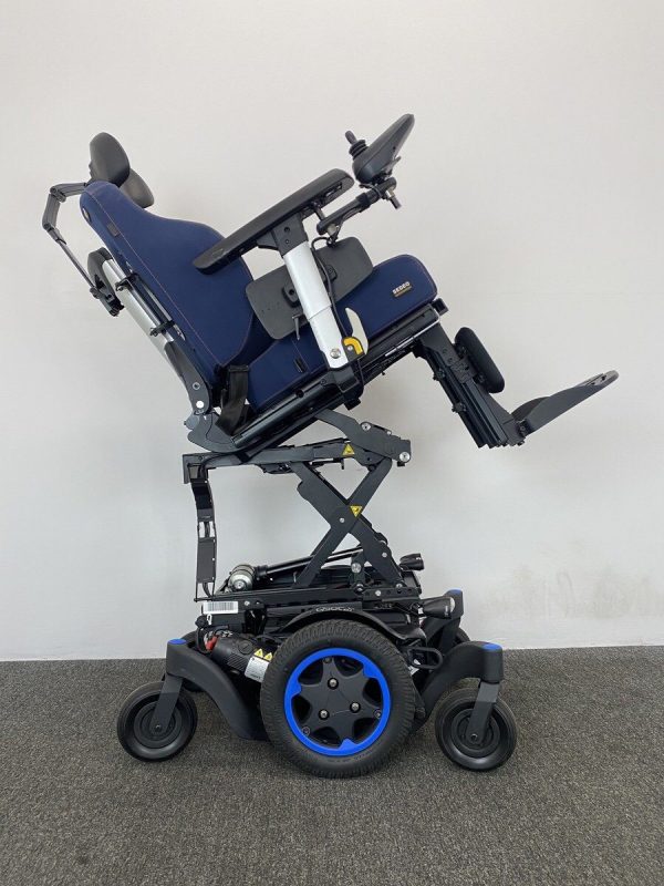 Quickie Q500 M with Power Lift & Tilt (2021) - Image 14
