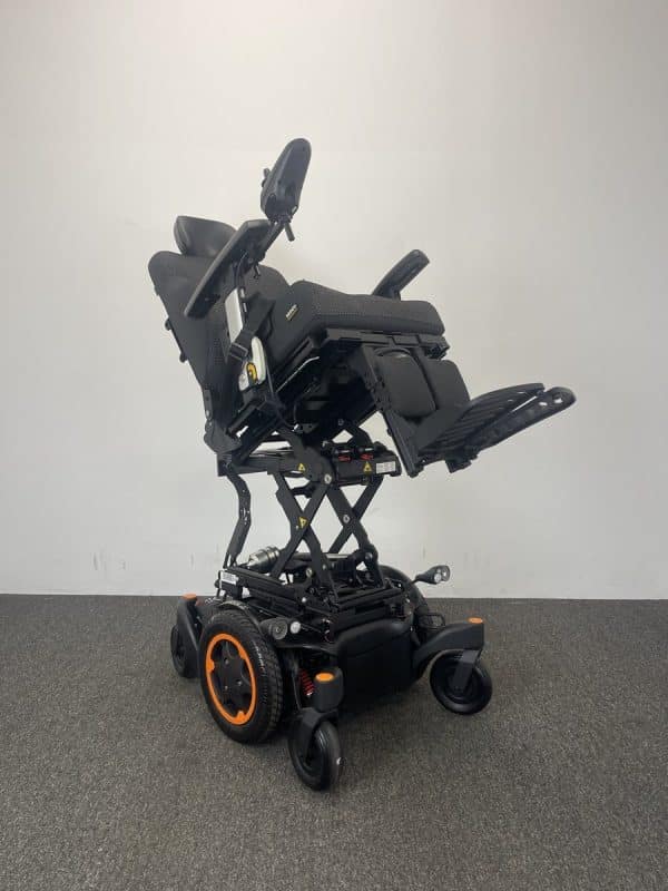 Quickie Q300 M Mini with Powered Tilt (2020) - Image 9