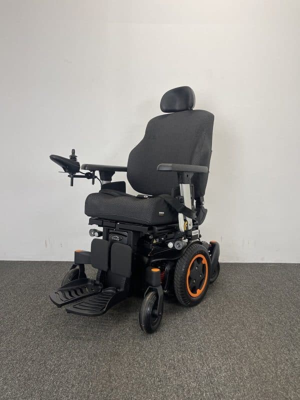 Quickie Q300 M Mini with Powered Tilt (2020) - Image 3