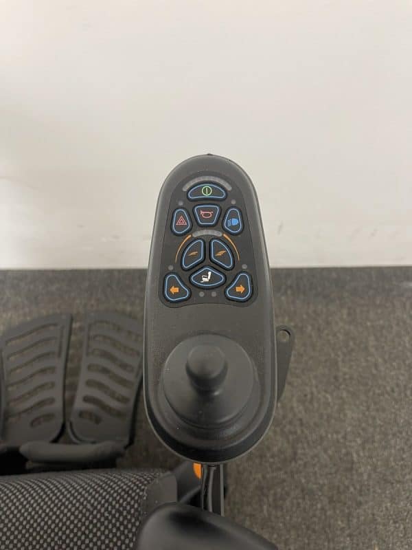 Quickie Q300 M Mini with Powered Tilt (2020) - Image 11