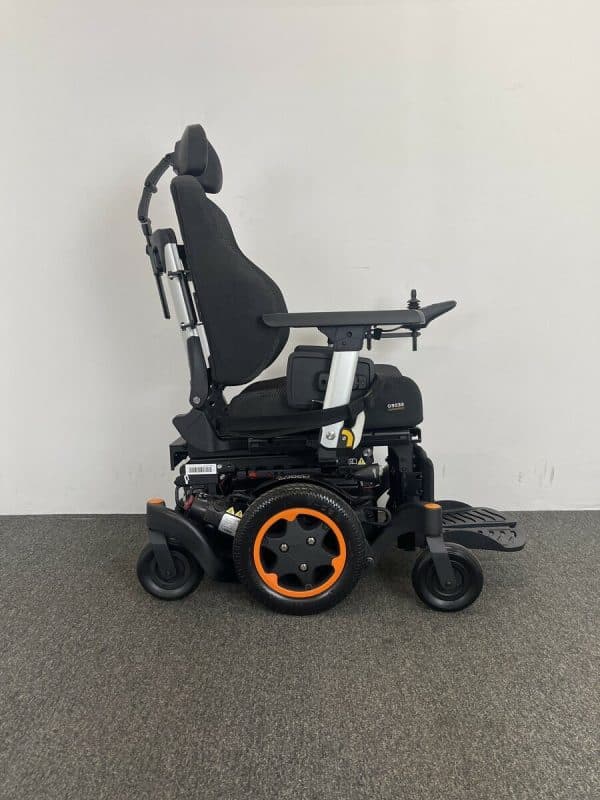 Quickie Q300 M Mini with Powered Tilt (2020) - Image 4
