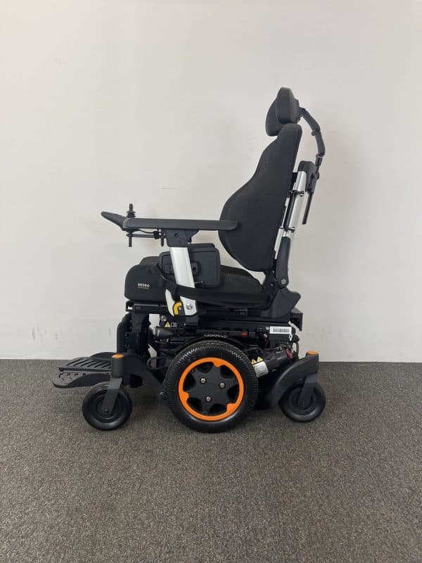 Quickie Q300 M Mini with Powered Tilt (2020) - Image 5