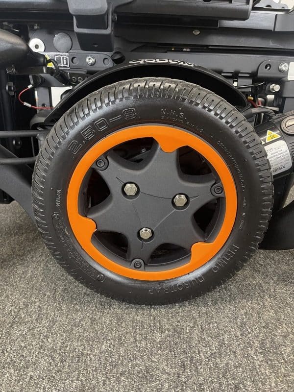 Quickie Q300 M Mini with Powered Tilt (2020) - Image 12