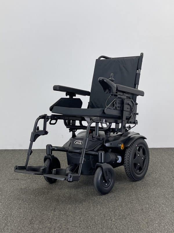 Quickie Q100 R Powerchair with Standard Seating (2019) - Image 2