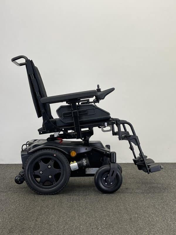 Quickie Q100 R Powerchair with Standard Seating (2019) - Image 5